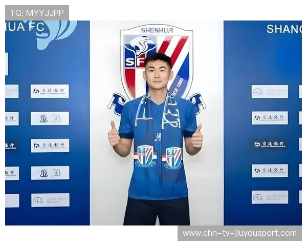 上海申花边后卫套上助攻，低平球横扫门前险些进网